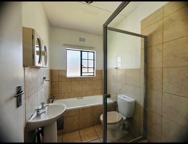 2 BEDROOM APARTMENT FOR SALE IN SONNEVELD